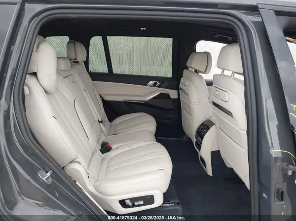 5UX23EM0XP9R39846 2023 BMW X7 - Image 8