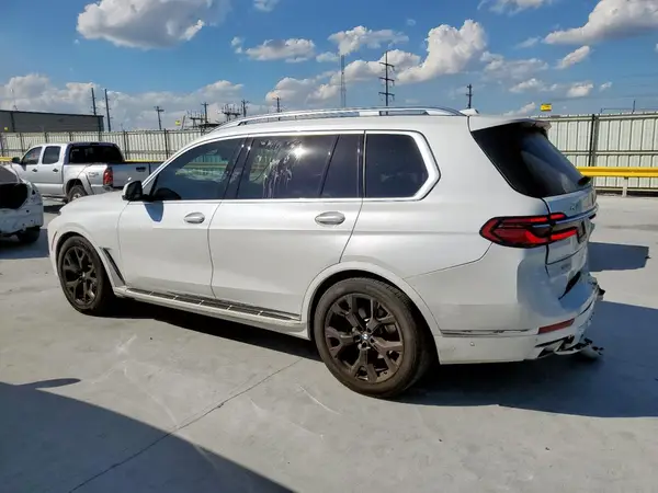 5UX23EM0XP9R88996 2023 BMW X7 - Image 2