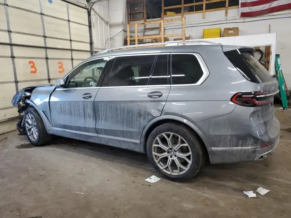 5UX23EM0XP9S05269 2023 BMW X7 - Image 2