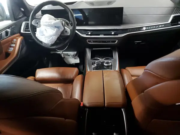 5UX23EM0XP9S05269 2023 BMW X7 - Image 8