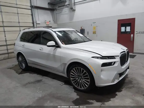 5UX23EM0XR9S24066 2024 BMW X7 - Image 1