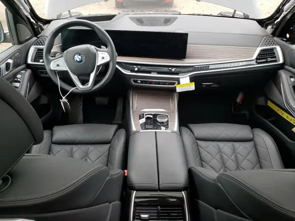 5UX23EM0XR9S31311 2024 BMW X7 - Image 8