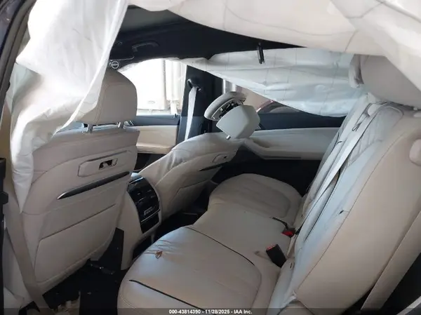 5UX23EM0XR9S70741 2024 BMW X7 - Image 8