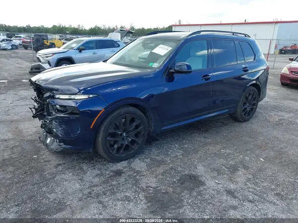 5UX23EM0XR9T86196 2024 BMW X7 - Image 2