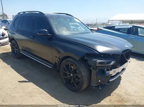 5UX23EM0XR9U98254 2024 BMW X7 - Image 1