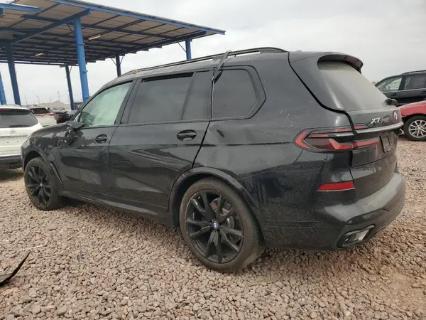 5UX23EM0XS9W34615 2025 BMW X7 - Image 2
