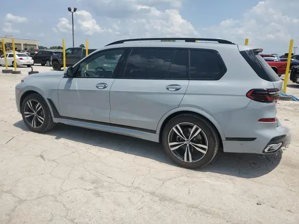 5UX23EM0XS9Z52122 2025 BMW X7 - Image 2
