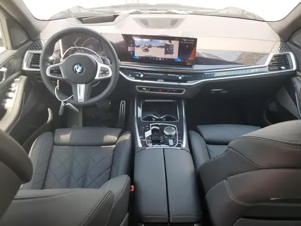 5UX23EM0XS9Z52122 2025 BMW X7 - Image 8