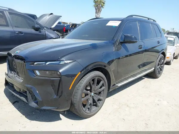 5UX23EM0XT9039281 2026 BMW X7 - Image 2