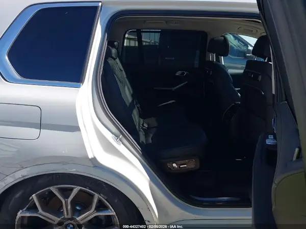 5UX23EM0XT9053505 2026 BMW X7 - Image 8