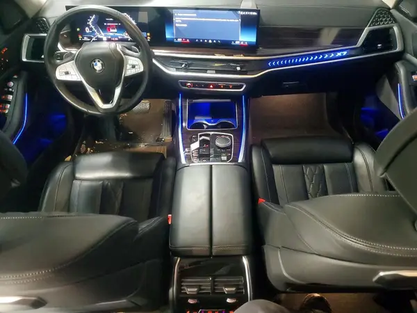 5UX23EM0XT9069073 2026 BMW X7 - Image 8