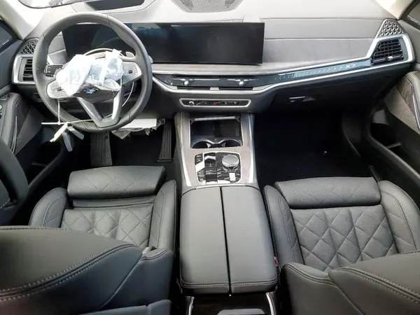5UX23EM0XT9158349 2026 BMW X7 - Image 8