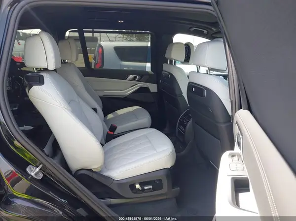5UX23EM0XT9235964 2026 BMW X7 - Image 8