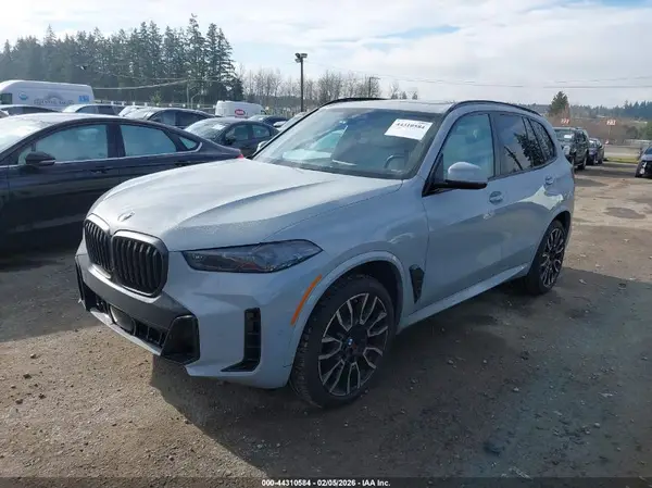 5UX23EU00R9S60428 2024 BMW X5 - Image 2