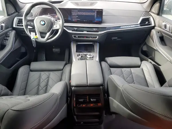 5UX23EU00R9U62752 2024 BMW X5 - Image 8