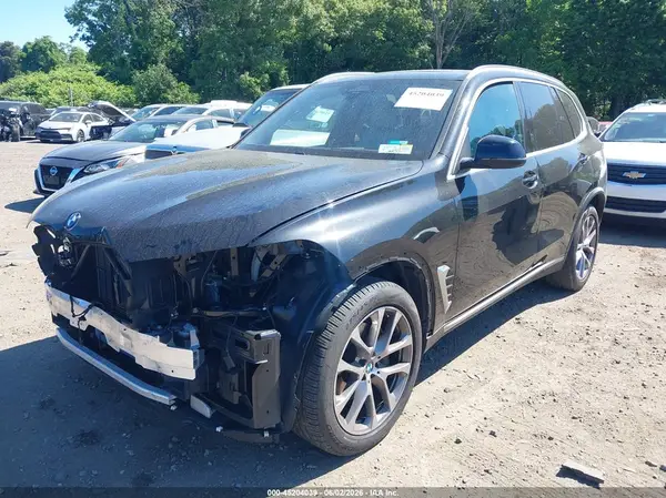 5UX23EU00R9V30869 2024 BMW X5 - Image 2