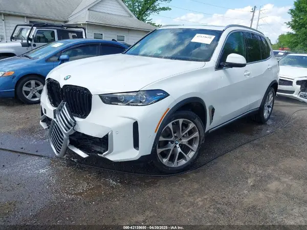 5UX23EU00R9V34355 2024 BMW X5 - Image 2