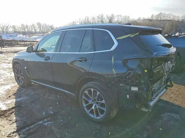 5UX23EU00R9V50975 2024 BMW X5 - Image 2