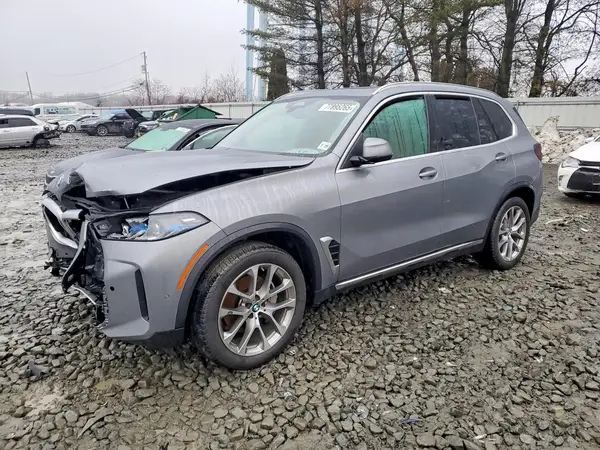5UX23EU00S9W29598 2025 BMW X5 - Image 1