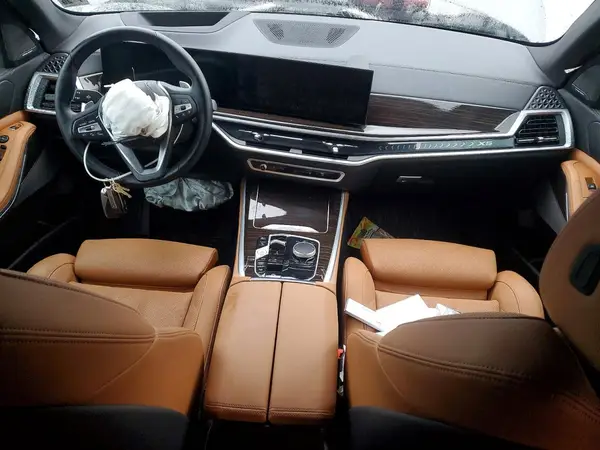 5UX23EU00S9W29598 2025 BMW X5 - Image 8