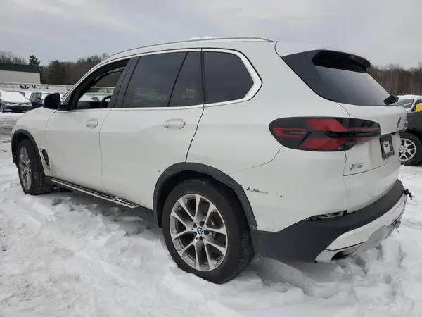 5UX23EU00S9W33487 2025 BMW X5 - Image 2