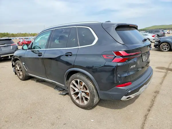 5UX23EU00S9W51438 2025 BMW X5 - Image 2