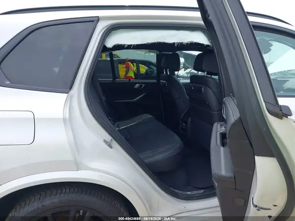 5UX23EU00S9X14506 2025 BMW X5 - Image 8