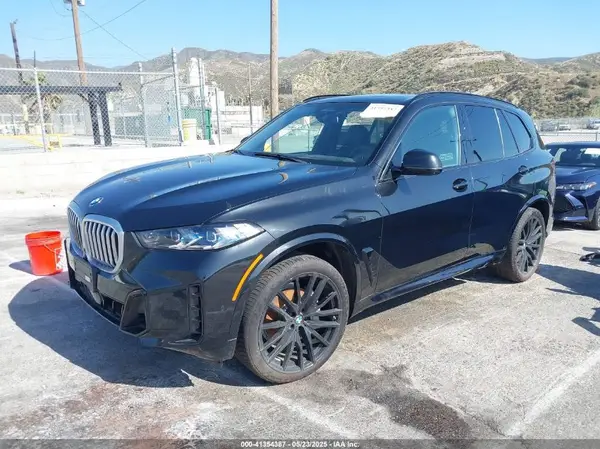 5UX23EU00S9Y71257 2025 BMW X5 - Image 2