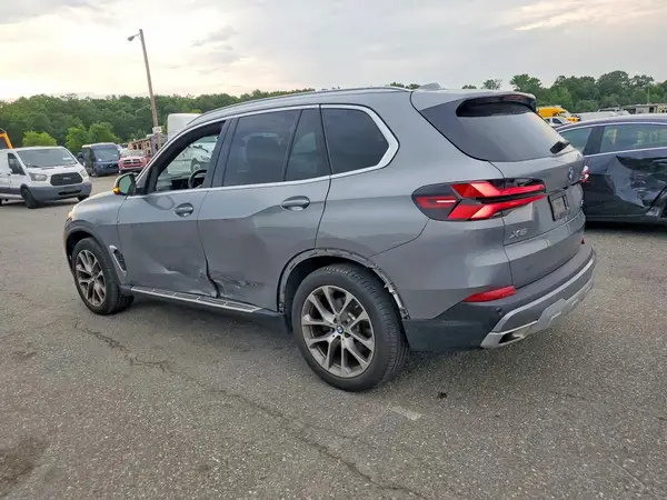 5UX23EU00S9Z25687 2025 BMW X5 - Image 2