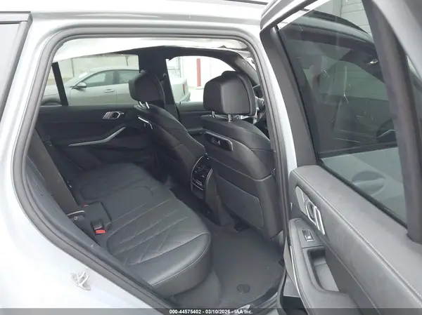 5UX23EU00S9Z66918 2025 BMW X5 - Image 8