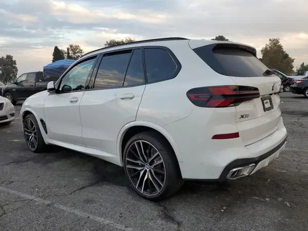 5UX23EU00S9Z94041 2025 BMW X5 - Image 2