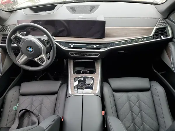 5UX23EU00T9048524 2026 BMW X5 - Image 8