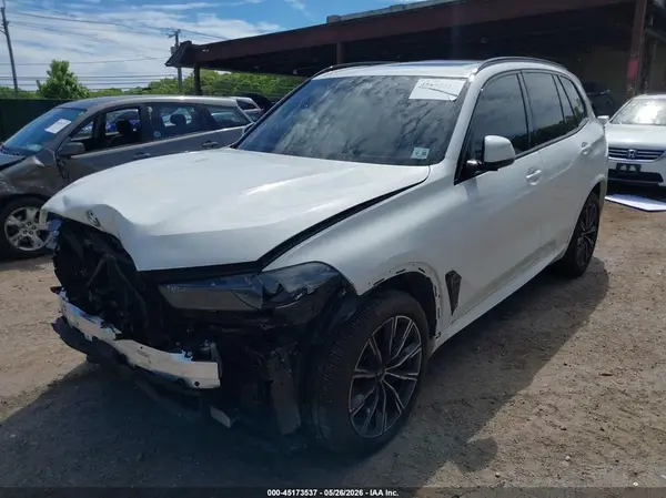 5UX23EU00T9083080 2026 BMW X5 - Image 2