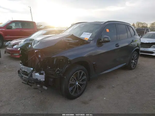 5UX23EU00T9083287 2026 BMW X5 - Image 2