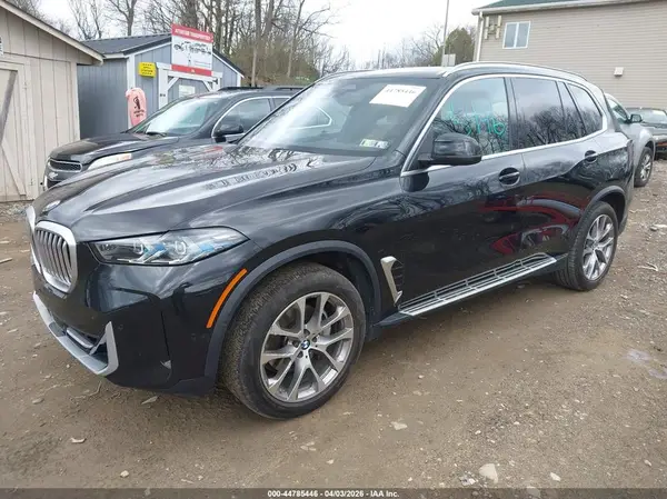 5UX23EU00T9148431 2026 BMW X5 - Image 2