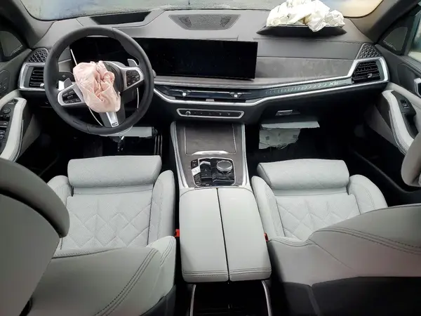 5UX23EU00T9187715 2026 BMW X5 - Image 8