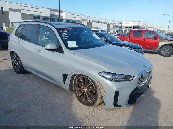 5UX23EU00T9190906 2026 BMW X5 - Image 1