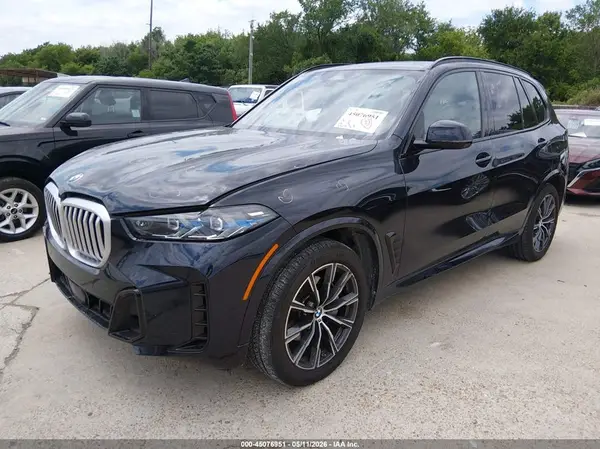 5UX23EU00T9195099 2026 BMW X5 - Image 2