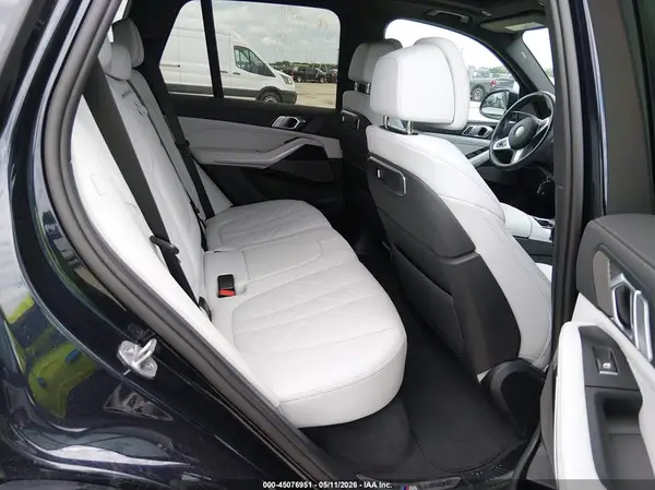 5UX23EU00T9195099 2026 BMW X5 - Image 8