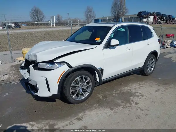 5UX23EU00T9267984 2026 BMW X5 - Image 2
