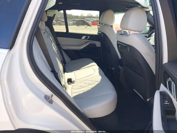 5UX23EU00T9267984 2026 BMW X5 - Image 8