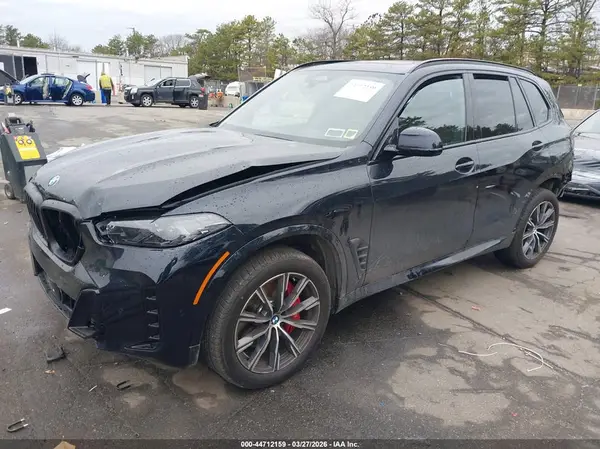 5UX23EU00T9277267 2026 BMW X5 - Image 2