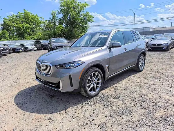 5UX23EU00T9364487 2026 BMW X5 - Image 1