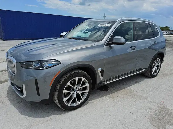 5UX23EU01R9T59646 2024 BMW X5 - Image 1