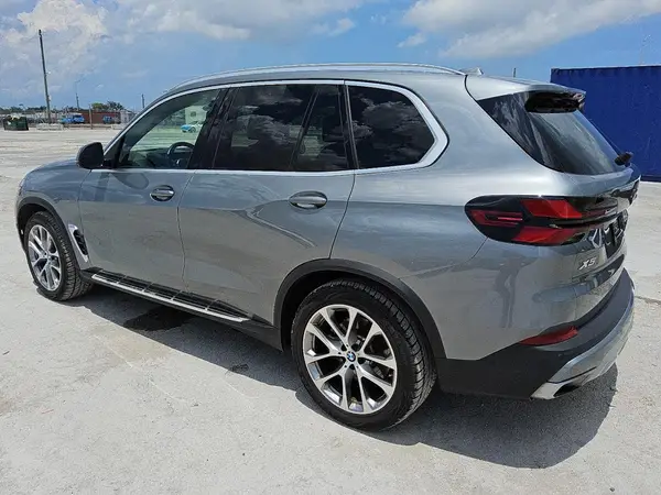 5UX23EU01R9T59646 2024 BMW X5 - Image 2