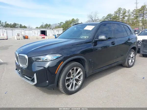 5UX23EU01R9V13384 2024 BMW X5 - Image 2
