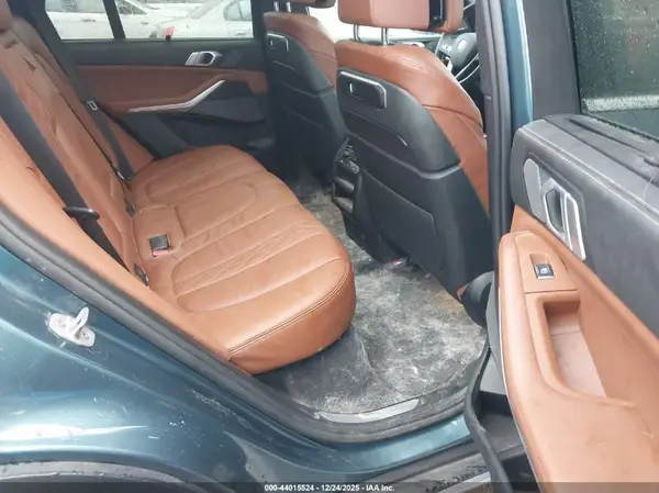 5UX23EU01R9V15913 2024 BMW X5 - Image 8