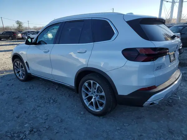 5UX23EU01R9V43436 2024 BMW X5 - Image 2