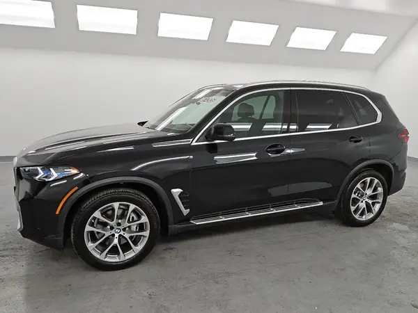 5UX23EU01S9W25124 2025 BMW X5 - Image 1