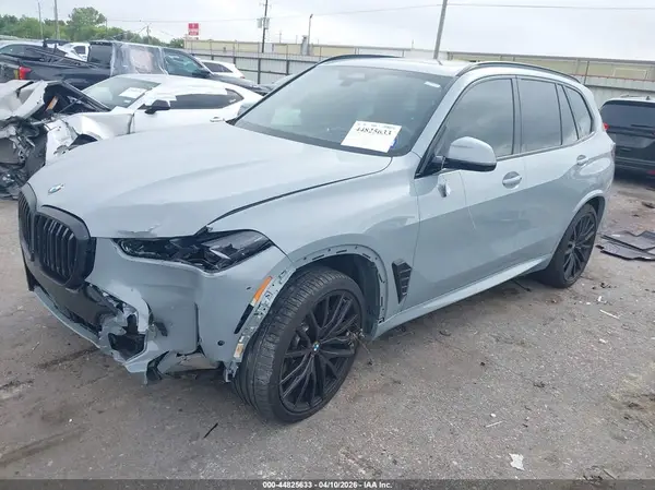 5UX23EU01S9W29576 2025 BMW X5 - Image 2